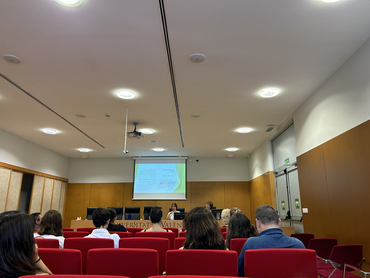 Hoy en la <a href="/UV_EG/">Universitat València</a> en la Jornada de Supervisión formativa:Potenciando el aprendizaje práctico. 
<a href="/ValenciaCaritas/">Valencia Cáritas</a> #aquilateuncorazón