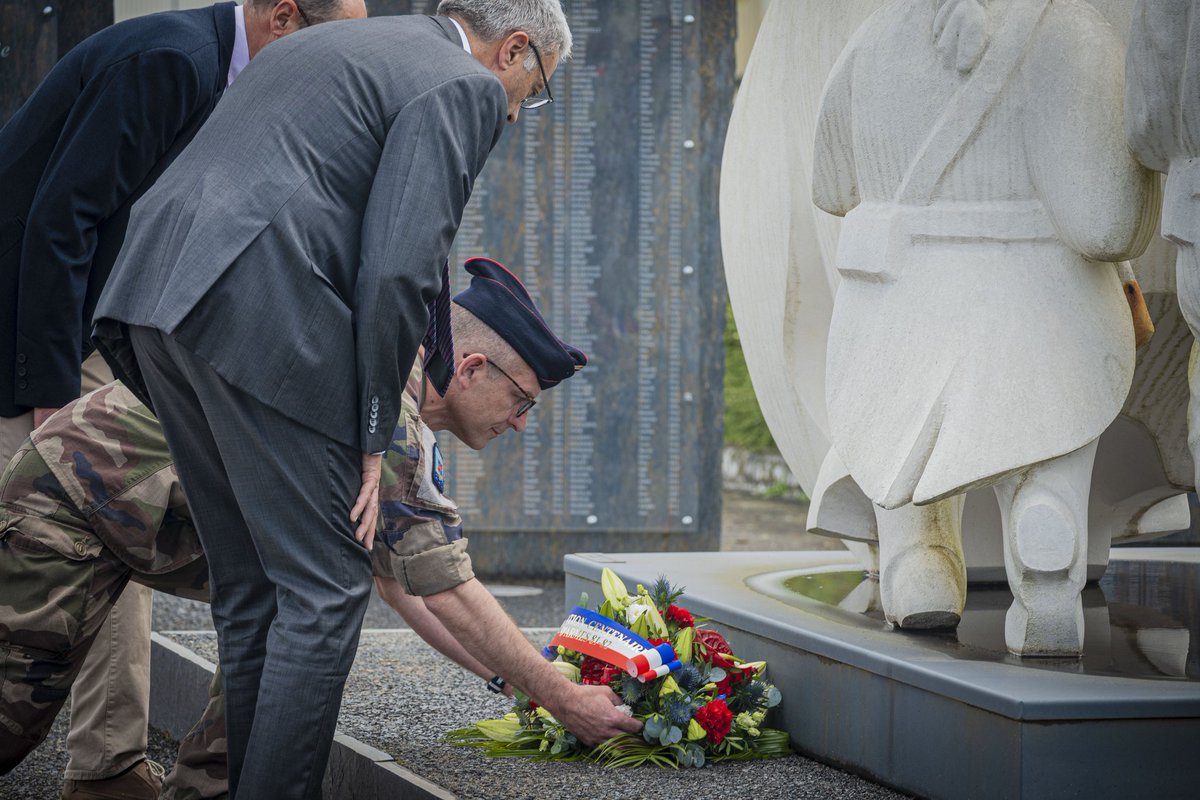 FierEtVaillant's tweet photo. CEREMONIE • La semaine dernière les membres de la promotion EMIA « Qoëtquidan 1981-1982 », se sont réunis à la caserne Laporte. Retour sur la cérémonie marquant leurs retrouvailles.
Devenez Bison
126ri.recrutement.fct@intradef.gouv.fr
#FierEtVaillant #9bima #armee2terre https://t.co/QRSRcMCGtn