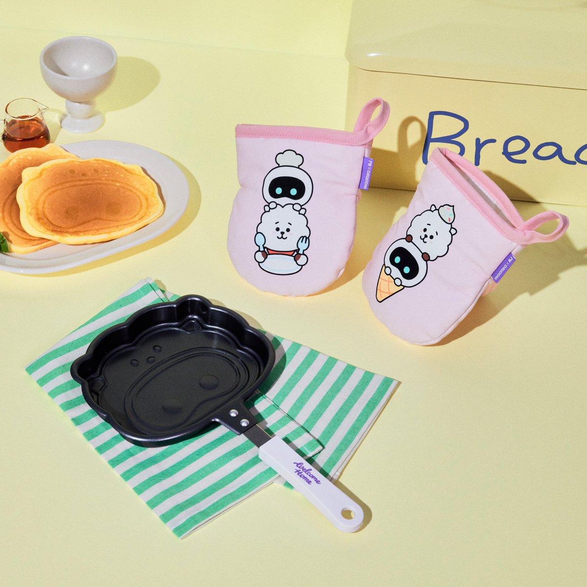 #우떠 와 #RJ 가 만나 준비한 
Welcome Back 서프라이즈💜 

Wootteo X RJ Collaboration Merch. (1/3) 
🛸 상품 공개 2024. 06. 24. 12PM(KST) 
🚀 판매 오픈 2024. 06. 24. 06PM(KST) 
📍<a href="/weverseshop/">Weverse Shop</a> <a href="/BTS_jp_official/">BTS JAPAN OFFICIAL</a> 

#Wootteo_RJ #WelcomeBack_Jin 
#Wootteo #진 #Jin #TheAstronaut #BTS