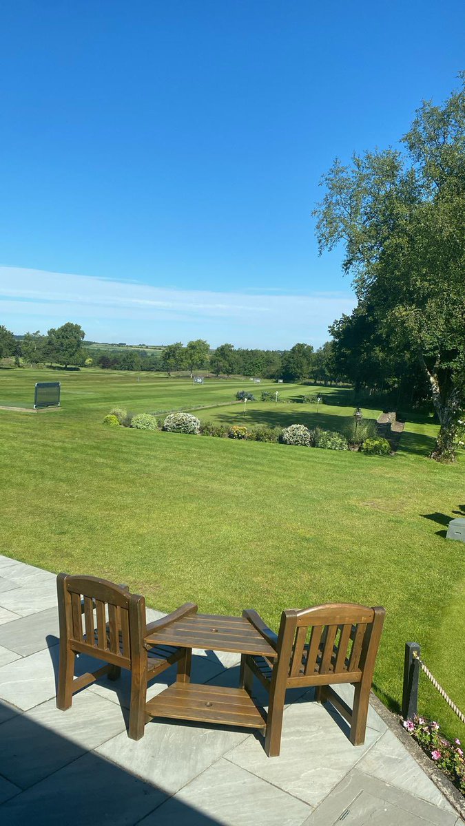 StanedgeGC's tweet photo. What a beautiful day for golf!
The sun is shining and the sky is a perfect shade of blue. Make the most of this gorgeous weather and enjoy some great company, fresh air, and hopefully a few birdies!
#beautifulgolfcourse #exquisitecondition #attentiontodetail #clublife @BRSGolf https://t.co/Czg8vVBS4R