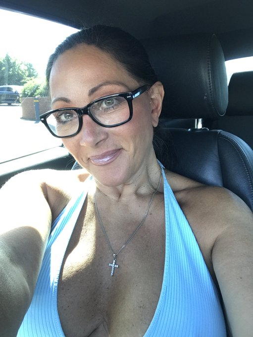 Wishing you all a fantastic weekend.please go and check out my https://t.co/wEr6JLO9Yk &amp; https://t.co/gA3k4Y5KLH