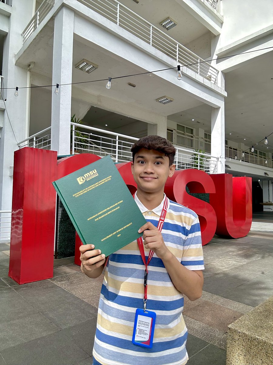 aminmonn_'s tweet photo. Finally signing off for bachelor degree🫶🏻❤️ https://t.co/0jb6YMS3jj