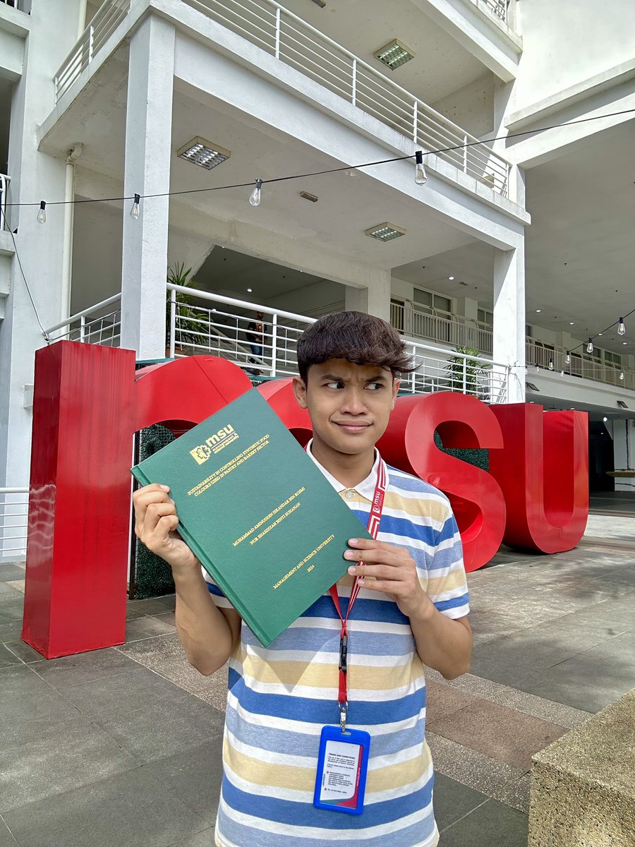 aminmonn_'s tweet photo. Finally signing off for bachelor degree🫶🏻❤️ https://t.co/0jb6YMS3jj