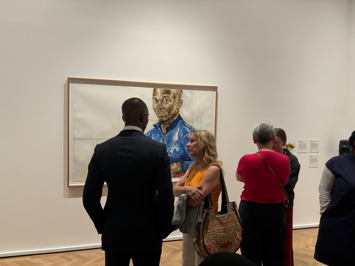 Congratulations to #ClaudetteJohnson on her exhibition 'Darker Than Blue’' which launched <a href="/BarberInstitute/">The Barber Institute</a> last night 🍾 

The perfect moment to revisit our recent podcast where Claudette was in conversation with artist #ChantalJoffe and <a href="/ProfDorrothy/">Dorothy Price 🇵🇸🇵🇸🇵🇸</a> 

🎧courtauld.ac.uk/research/court…