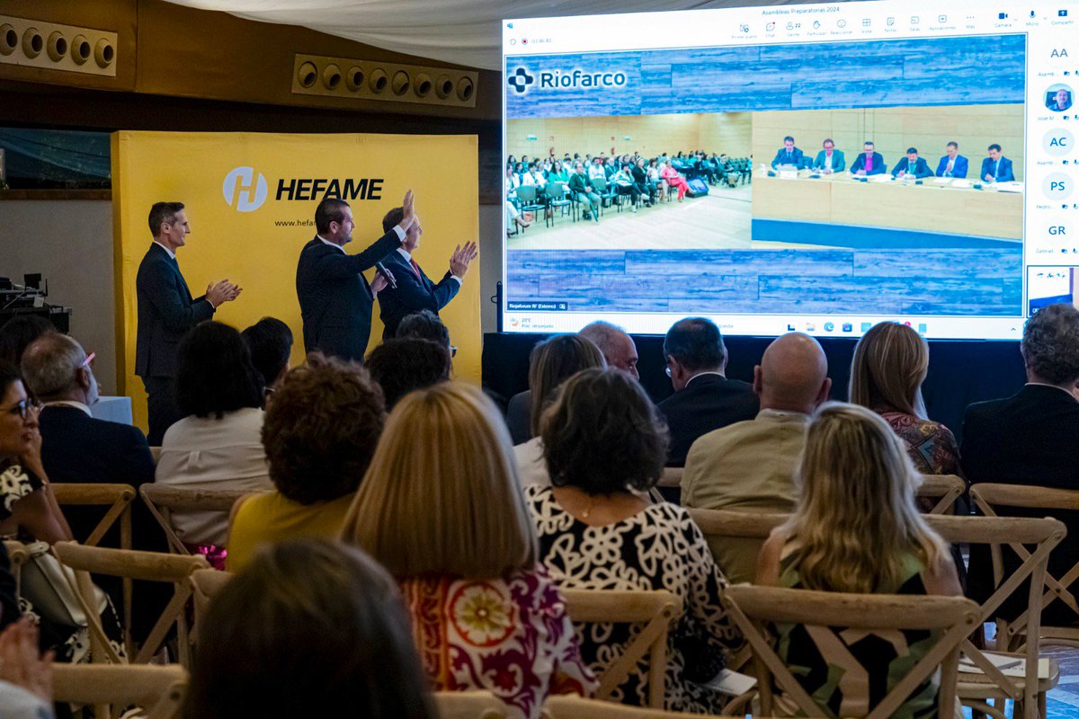 Hefame_es's tweet photo. Celebramos un nuevo hito en nuestra historia🖋️

¡𝐍𝐨𝐬 𝐟𝐮𝐬𝐢𝐨𝐧𝐚𝐦𝐨𝐬 𝐜𝐨𝐧 #𝐑𝐢𝐨𝐟𝐚𝐫𝐜𝐨!

Nuestros socios y los socios de La Rioja aprobaron ayer la unión de ambas cooperativas👏

🟡Nuestro presidente, @EnriqueAyuso6, explicó que con esta integración se logra "una posición estratégica complementaria a nuestra zona de influencia actual, que facilitará nuestro crecimiento".

¡Continuamos nuestra expansión!🗺️