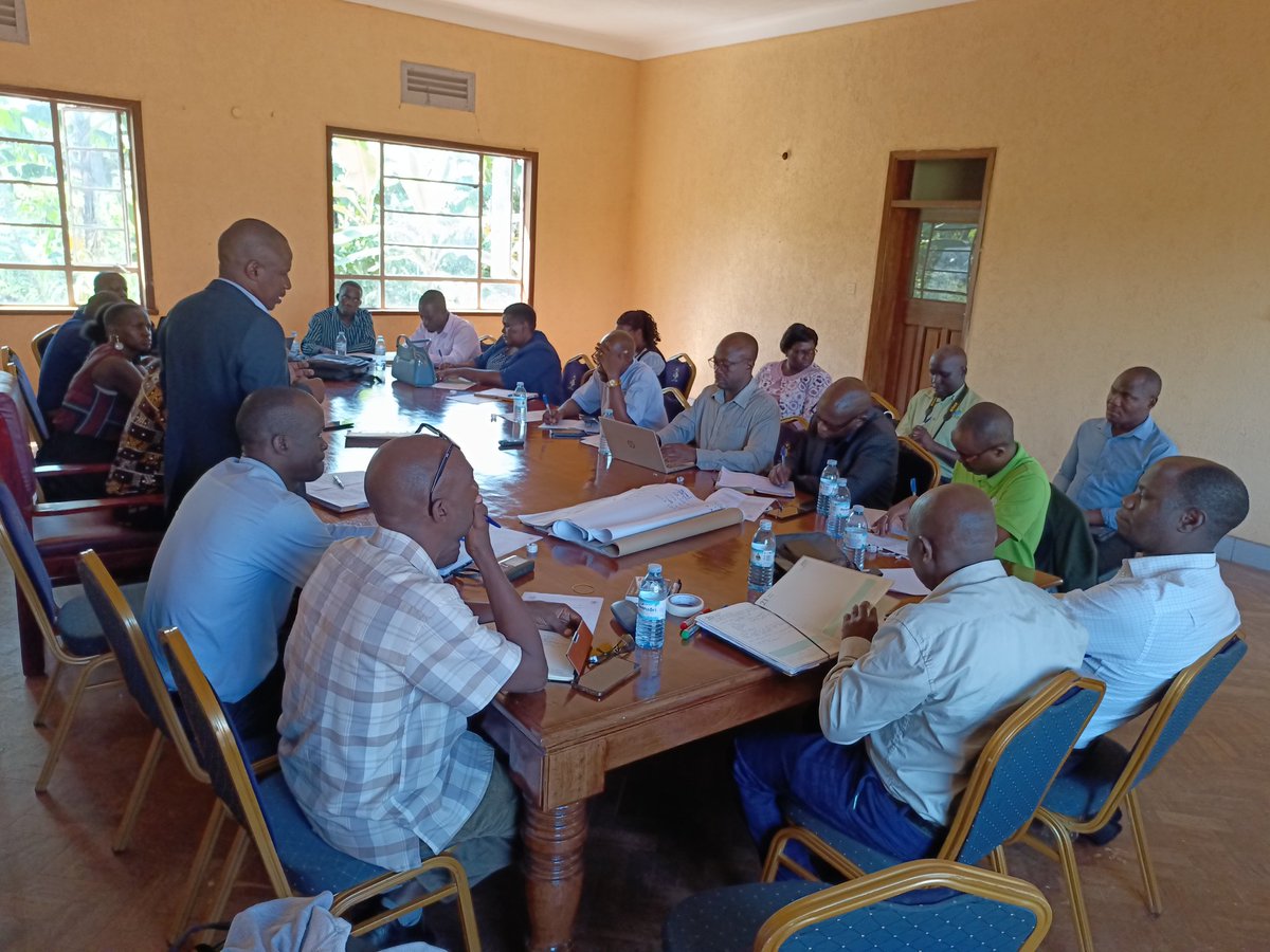 #HappeningNow Development of the joint implementation plan for the MoU between <a href="/narouganda/">NARO Uganda</a> and <a href="/Busoga_Kingdom/">Busoga Kingdom</a> at the kingdom offices in Bugembe, Jinja. #narotechnologies
#Busogainnovations