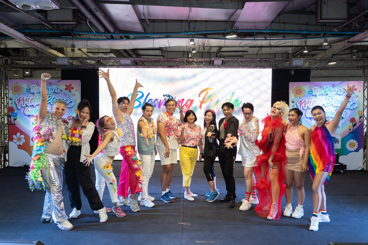 TMLThailand's tweet image. เดือนไพรด์ปีนี้ เมื่อวันที่ 16  มิถุนายน 2567  โตเกียวมารีนประกันชีวิต ร่วมสนับสนุนมาในกิจกรรมเดือนแห่งความหลากหลายและอิสระแห่งการแสดงออกภายใต้ธีม งาน THE DIVA’S BLOOMING PRIDE DANCE CELEBRATION 2024 กับ The Diva Thailand 

#TMLTH #PrideMonth #RespectDifferences