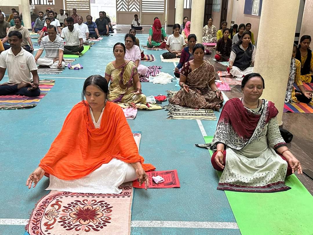 #IDY2024Karnataka
अंतर्राष्ट्रीय योग दिवस की हार्दिक शुभकामनाएं 
Happy International yoga day
<a href="/bst_arya/">Bhawarlal Arya</a>  <a href="/meenakshichann1/">meenakshi channalli</a> 
<a href="/SHARANABASAVAC2/">SHARANABASAVA CHANNALLI</a>