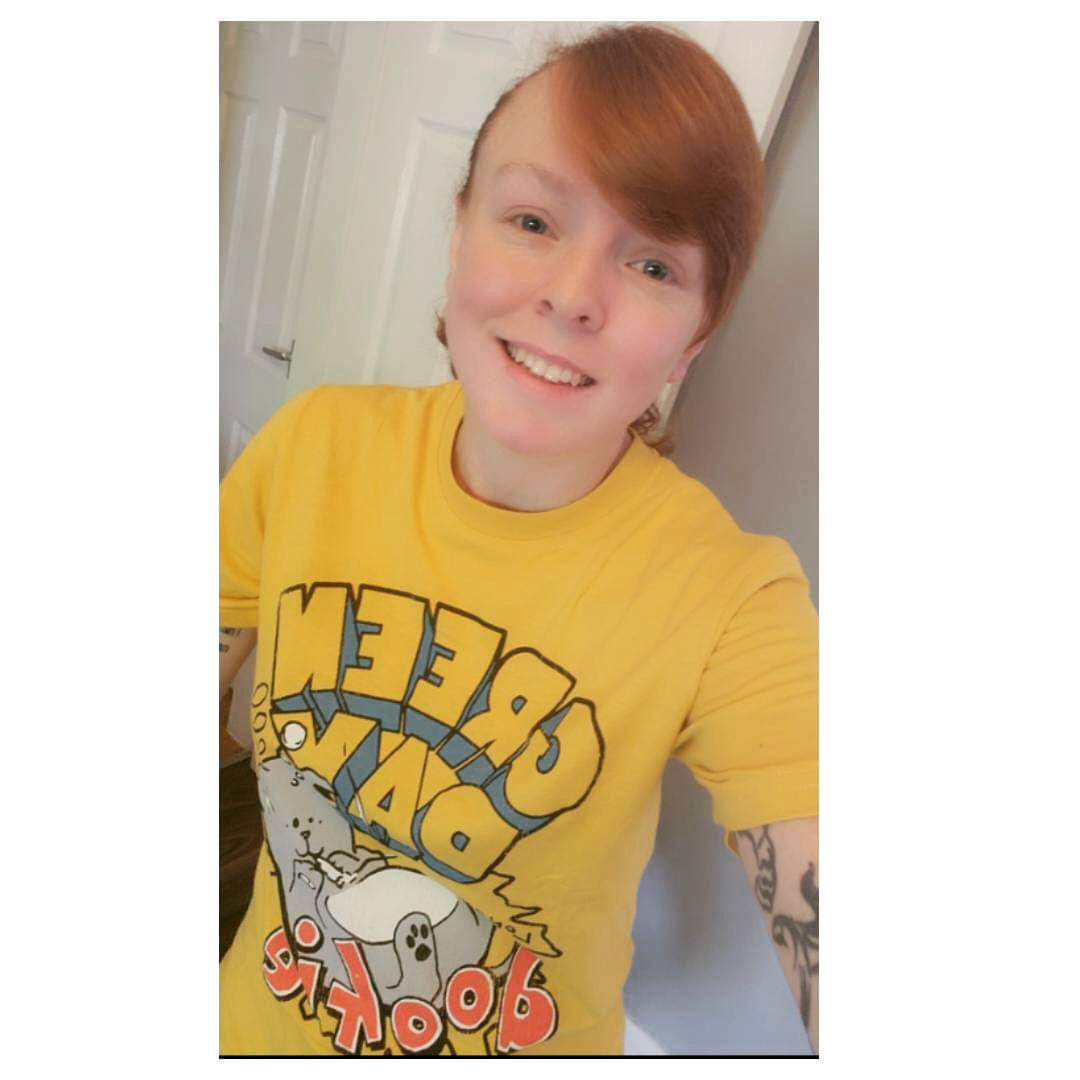 evann_lfc's tweet image. Wearing my Yellow for wear yellow day for Cystic Fibrosis . Also seeing Green Day tonight so combined the both and got a Yellow Green Day t shirt . 💛💛 @cftrust
#wearyellowday #cysticfibrosis #cftrust #greenday
