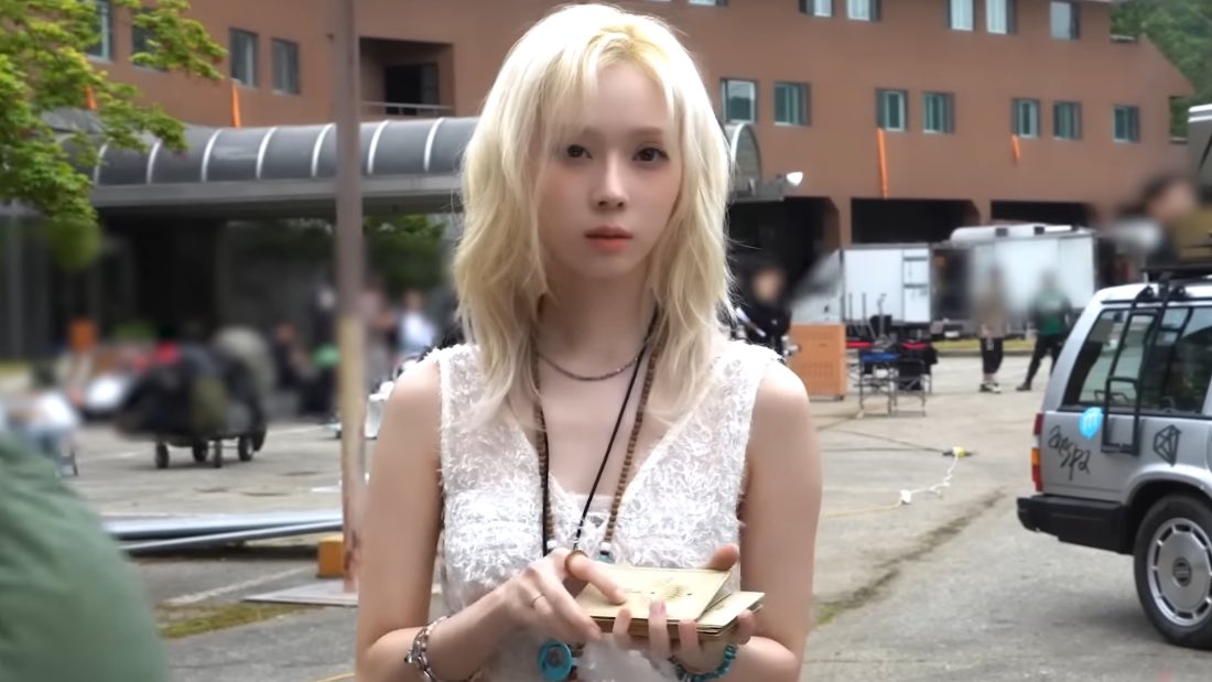 hourlykwinter's tweet image. 