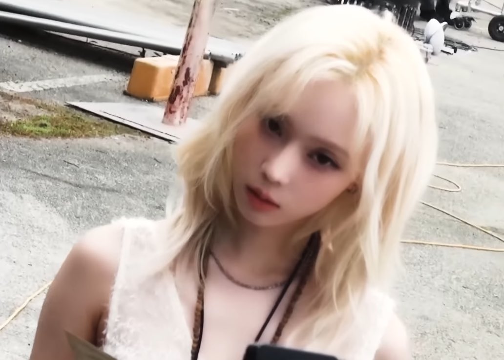 hourlykwinter's tweet image. 