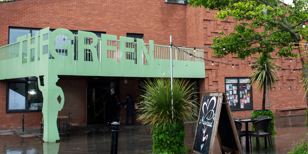 Peckhamplex Cinema (@peckhamplex) on Twitter photo FAMILY FRIENDLY FUNDRAISER
Sun 23rd June at 13:30
This family-friendly screening is a fundraising event to support us continuing to have free community events at The Green, Nunhead.
thegreennunhead.org
INFO & TICKETS bit.ly/3Vs5mpu
#Peckhamplex <a href="/thegreennunhead/">The Green Nunhead</a> FAMILY FRIENDLY FUNDRAISER
Sun 23rd June at 13:30
This family-friendly screening is a fundraising event to support us continuing to have free community events at The Green, Nunhead.
thegreennunhead.org
INFO & TICKETS bit.ly/3Vs5mpu
#Peckhamplex <a href="/thegreennunhead/">The Green Nunhead</a>