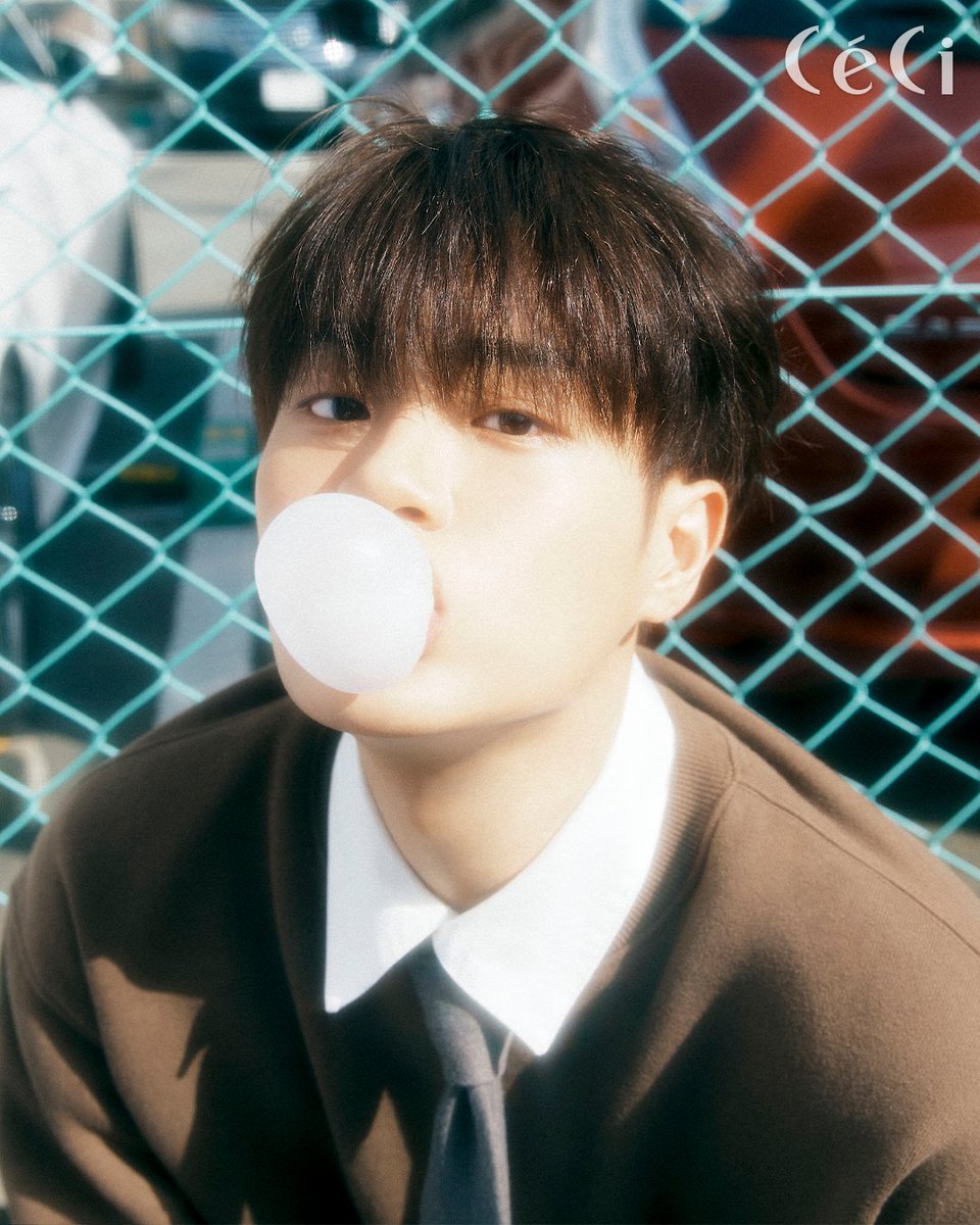 AB6IX tweet media