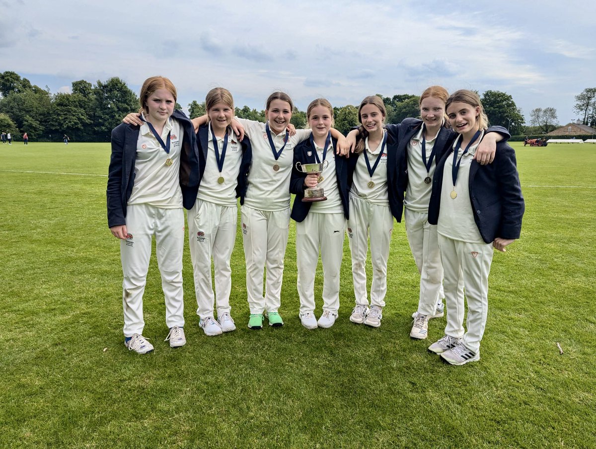 💙🏆🤎

🏏 Many congratulations to our U13 Girls’ Cricket side, who claimed the <a href="/PockSchool/">Pocklington School</a> 7s tournament yesterday! 

👏 They won all 5️⃣ of their games enroute to the title!

🤩 AMAZING - well done, girls!