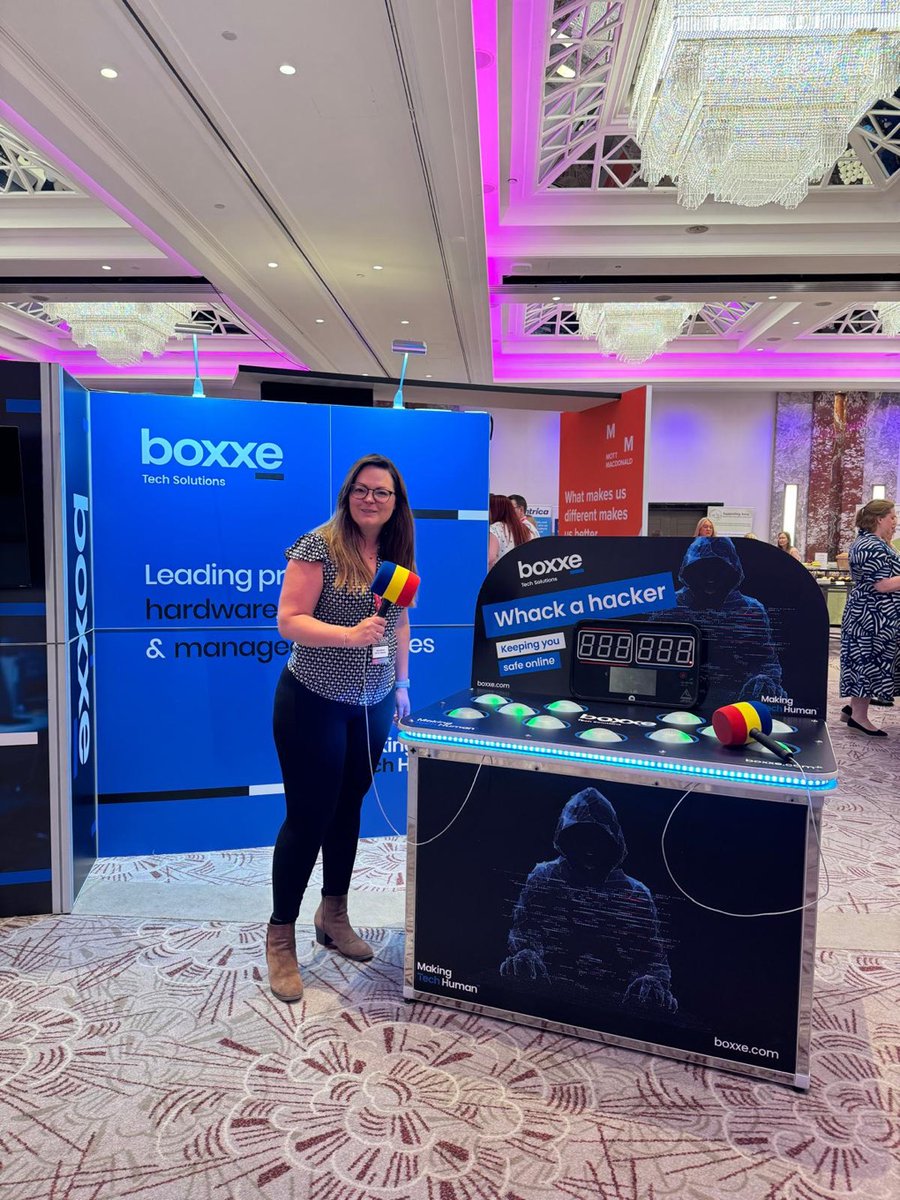 boxxe_UK's tweet image. #WED24 highlights👇

&quot;Nailing Your Narrative&quot; talk from our boxxer Tarah Mason, on pushing boundaries &amp;amp; leading confidently, bringing some fun with our “whack a hacker” game and Derek Redmond’s keynote on resilience wrapping up the event.

#MakingTechHuman @WEDUKNetwork