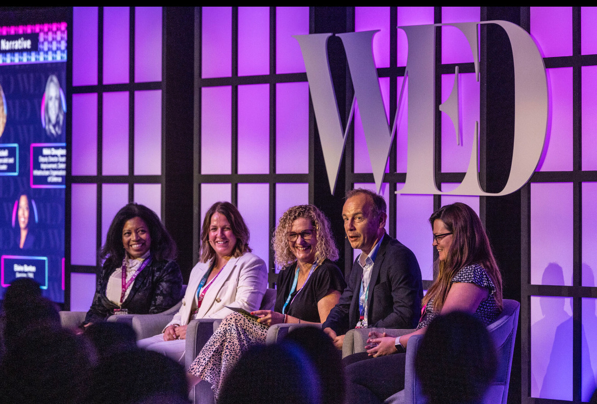 boxxe_UK's tweet image. #WED24 highlights👇

&quot;Nailing Your Narrative&quot; talk from our boxxer Tarah Mason, on pushing boundaries &amp;amp; leading confidently, bringing some fun with our “whack a hacker” game and Derek Redmond’s keynote on resilience wrapping up the event.

#MakingTechHuman @WEDUKNetwork