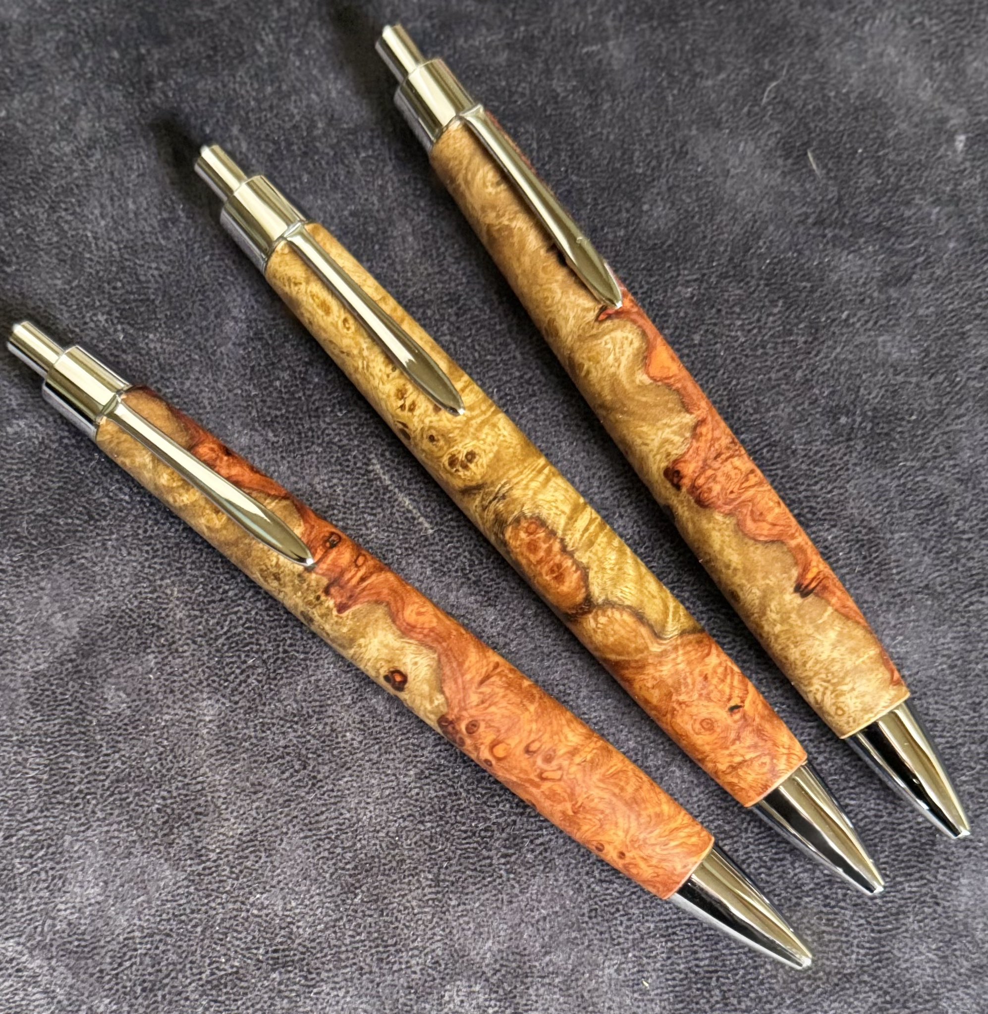 クラフトエー 本カリン 瘤 紅白 ローラーボール craftA ボールペン