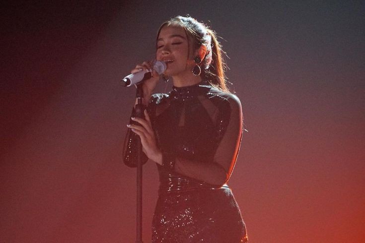 Dalam rangka merayakan ulang tahun Lyodra, #Lyodra21st #LyodraLegalAge mari kita rangkum --

 "Lyodra viral tweets compilation"
a thread: