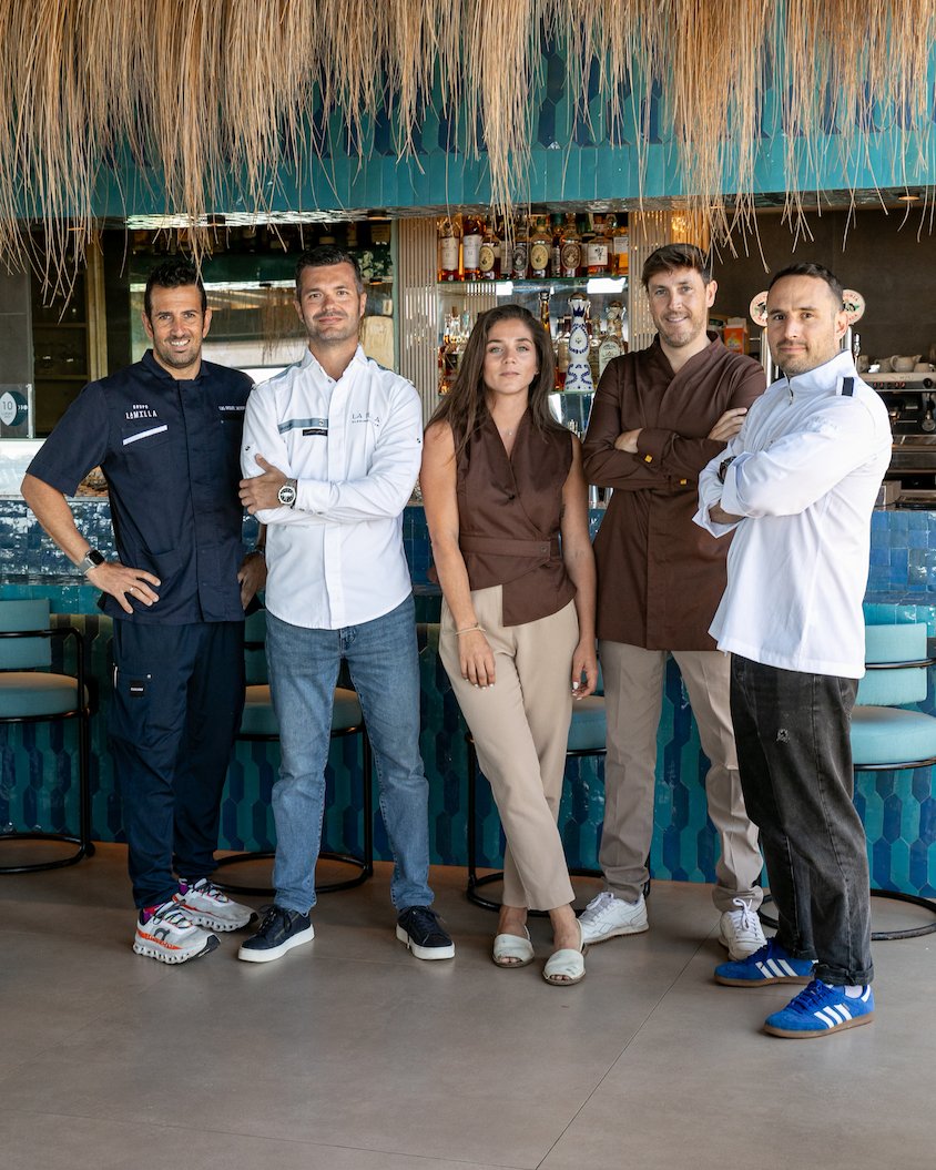 En La Milla celebramos 10 años de éxitos gracias a nuestro increíble equipo. Cada miembro aporta su pasión y dedicación para hacer de nuestra casa un lugar especial.

#LaMilla #Marbella #Restaurant #Mediterranean #Gastronomy #Food #FoodieMalaga #MalagaFood