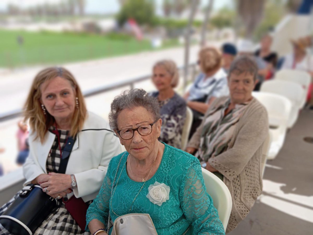 🥰 Un auténtico placer acompañar al Hogar de Jubilados y Pensionistas Sant Jaume de Creixell en su 32avo aniversario, en una salida al Delta del Ebro

❤️ Como Alcaldesa de Creixell, me llena de orgullo poder formar parte de momentos como este

#creixell