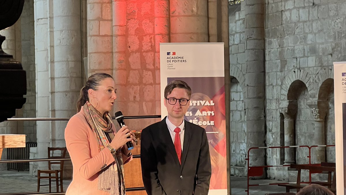 Très beau concert hier soir pour fêter la musique en présence de madame la Rectrice <a href="/BndicteRobert/">Bénédicte Robert</a> dans la magnifique église Montierneuf de Poitiers
<a href="/emcc_poitiers/">Education Musicale - Académie de Poitiers</a> <a href="/MathiasCharton/">Charton Mathias</a> @Caro_Kuntzmann <a href="/daacpoitiers/">Daac de Poitiers</a>