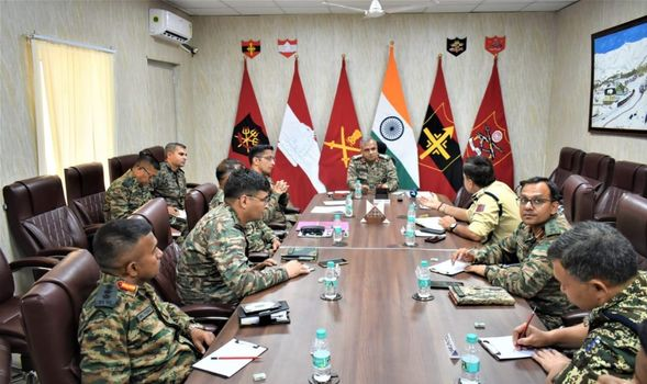 local_kashmir's tweet photo. A #JointSecurityReview meeting was held at #Chanderkote & #Udhampur to coordinate and review security for the upcoming #AmarnathYatra. The review meeting was attended by Senior police & #CRPF officials of #Ramban & Udhampur districts & Intelligence agencies.
#JammuAndKashmir https://t.co/M2iN6cZrO5