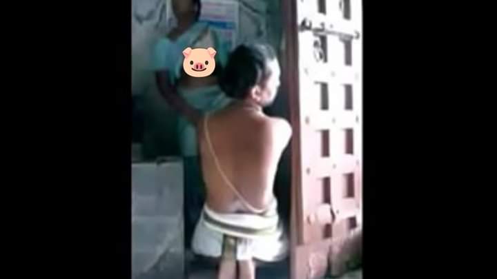 சகுனி (@saguni123) on Twitter photo கருவறைல வேல செஞ்சா வியர்வை ரத்தமாய் சிந்தும் -- <a href="/RangarajPandeyR/">R Rangaraj Pandey</a>
வேலை செய்த போது கிளிக்கியது! கருவறைல வேல செஞ்சா வியர்வை ரத்தமாய் சிந்தும் -- <a href="/RangarajPandeyR/">R Rangaraj Pandey</a>
வேலை செய்த போது கிளிக்கியது!