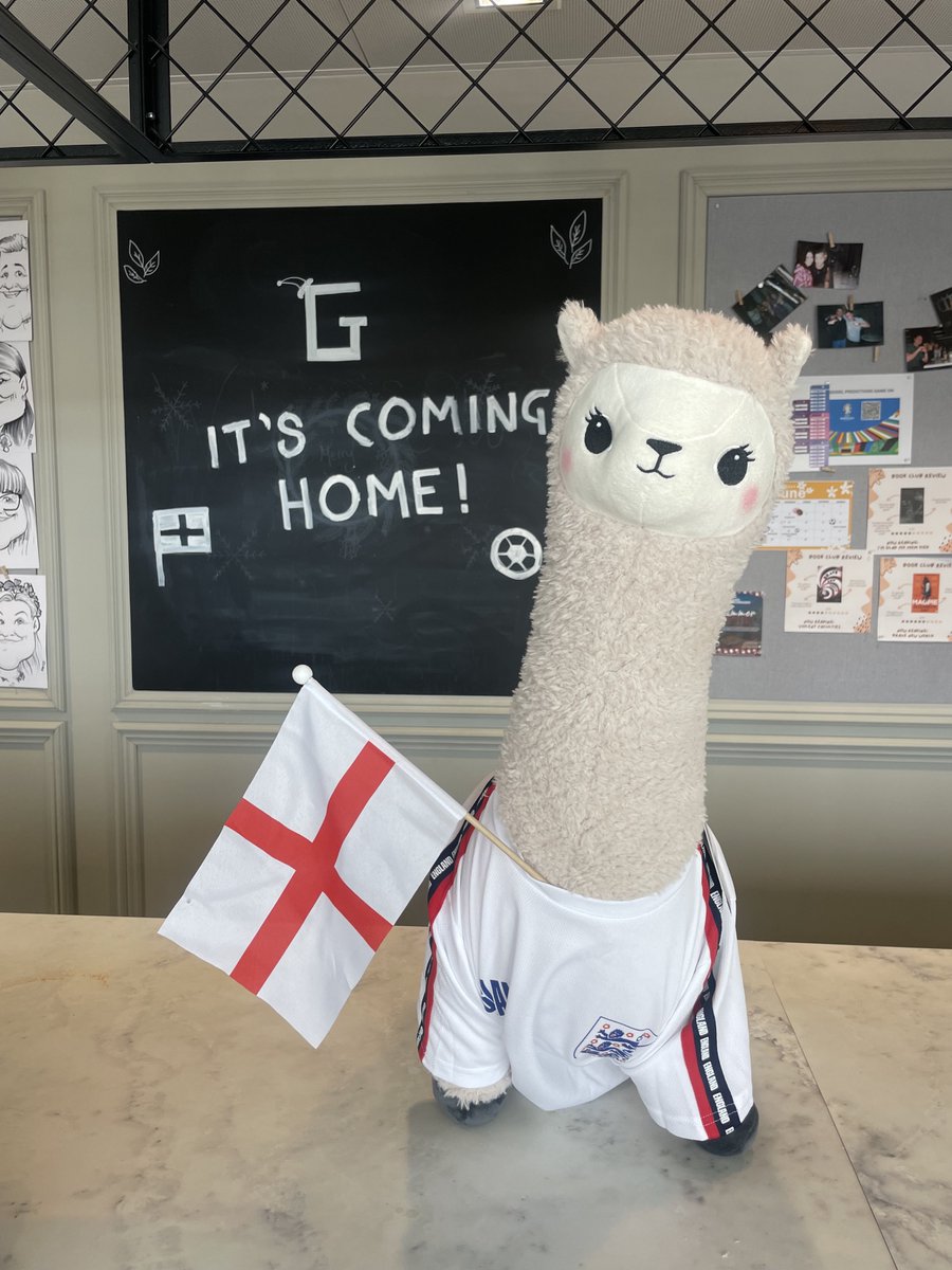 GodelTech's tweet image. The Manchester Office has truly kicked off their celebrations for the EUROS 2024, indulging in a European wine tasting evening, as well as pizzas and beers to celebrate the England game.
#PeopleBehindTech #ItsComingHome