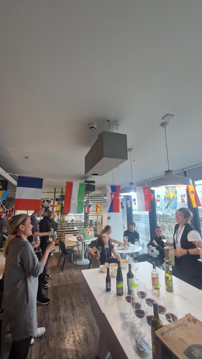 GodelTech's tweet image. The Manchester Office has truly kicked off their celebrations for the EUROS 2024, indulging in a European wine tasting evening, as well as pizzas and beers to celebrate the England game.
#PeopleBehindTech #ItsComingHome