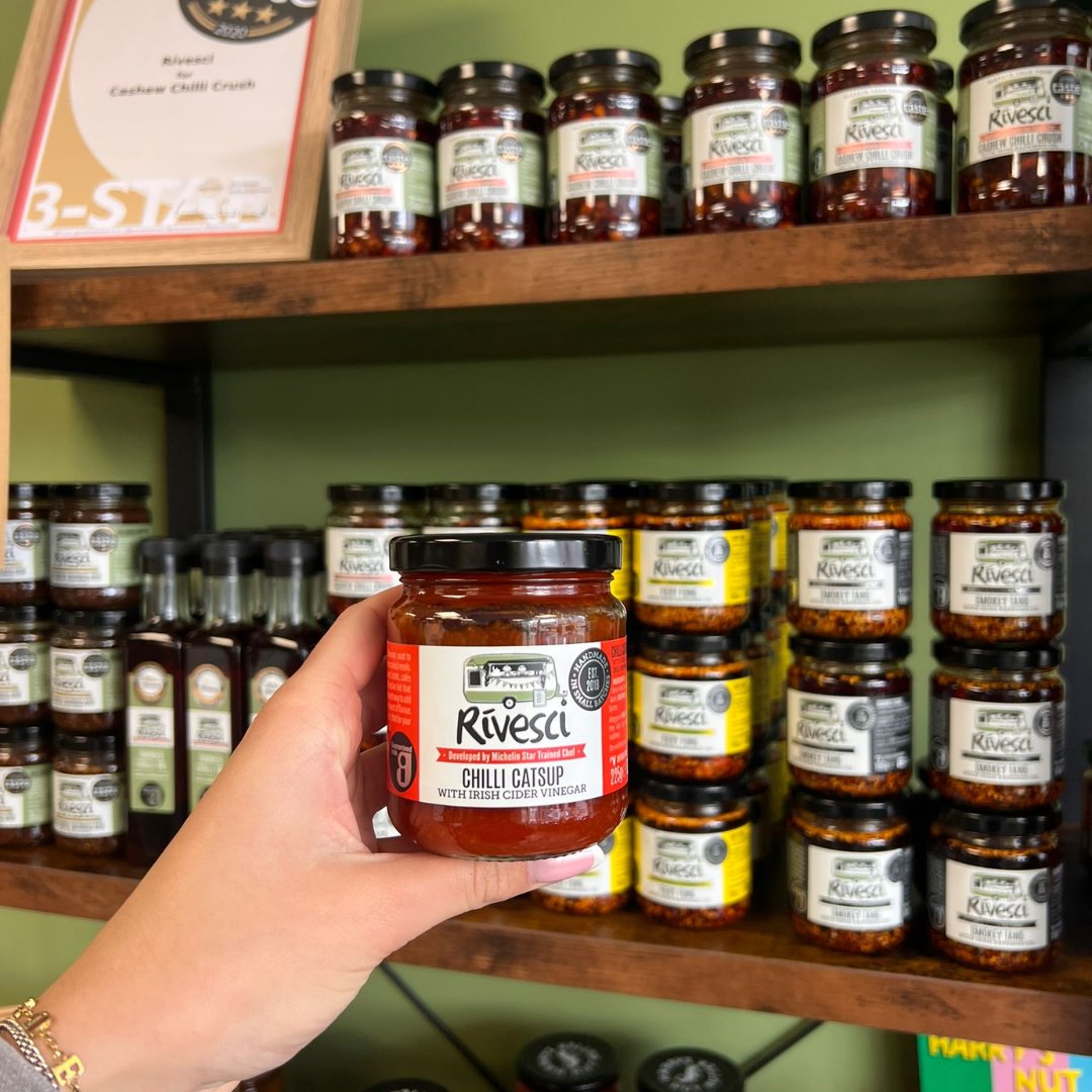 guaranteed_irl's tweet photo. Check out Guaranteed Irish members @rivesci &amp; @achillseasalt for your next picnic accompaniment or to simply elevate your summer meals. 🌞🍴

Food &amp; Drink Month is sponsored by @SuperValuIRL &amp; @CentraIRL

 #Rivesci #AchillSeaSalt #GuaranteedIrish #TasteOfIreland #IspyGI https://t.co/kdoWD27MJV