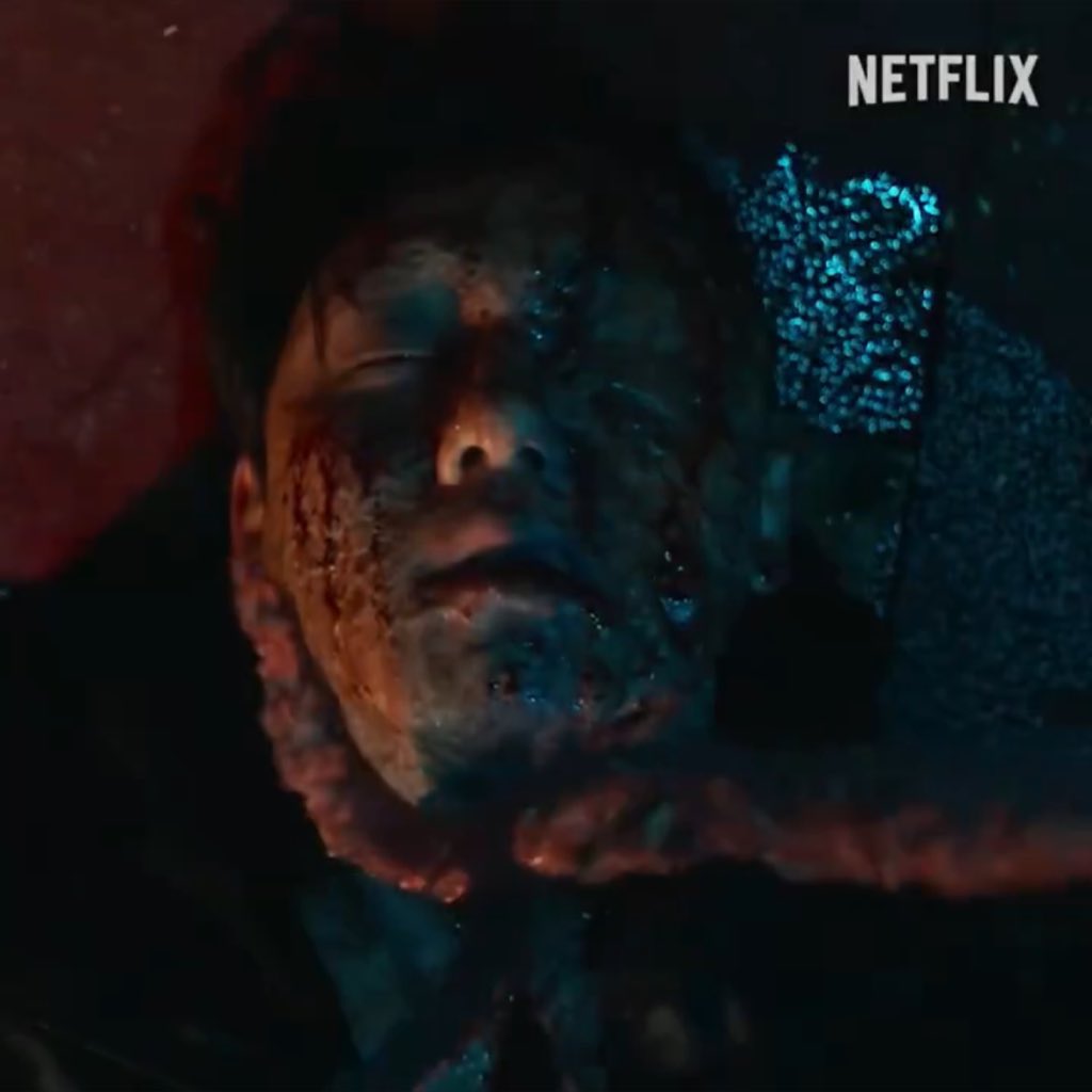 괴물한테 잡아먹히는 거 김영후 아니고 이은혁임 저기 아무래도 성당같은데, 바라보고 있는게 김영후고 눈 감은 사람이 이은혁