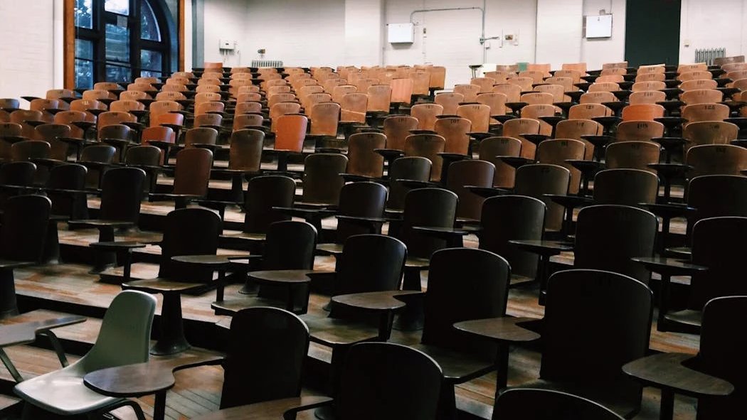 ummatics's tweet photo. The majority of “Islamic education,” as practiced today, is fundamentally based on a secular perspective of education. 
Islamic education is often reduced to the narrow understanding of Sharia, excluding sciences, social sciences, and other specializations, leaving their content and the perspectives through which they are taught under secular control.

1/7