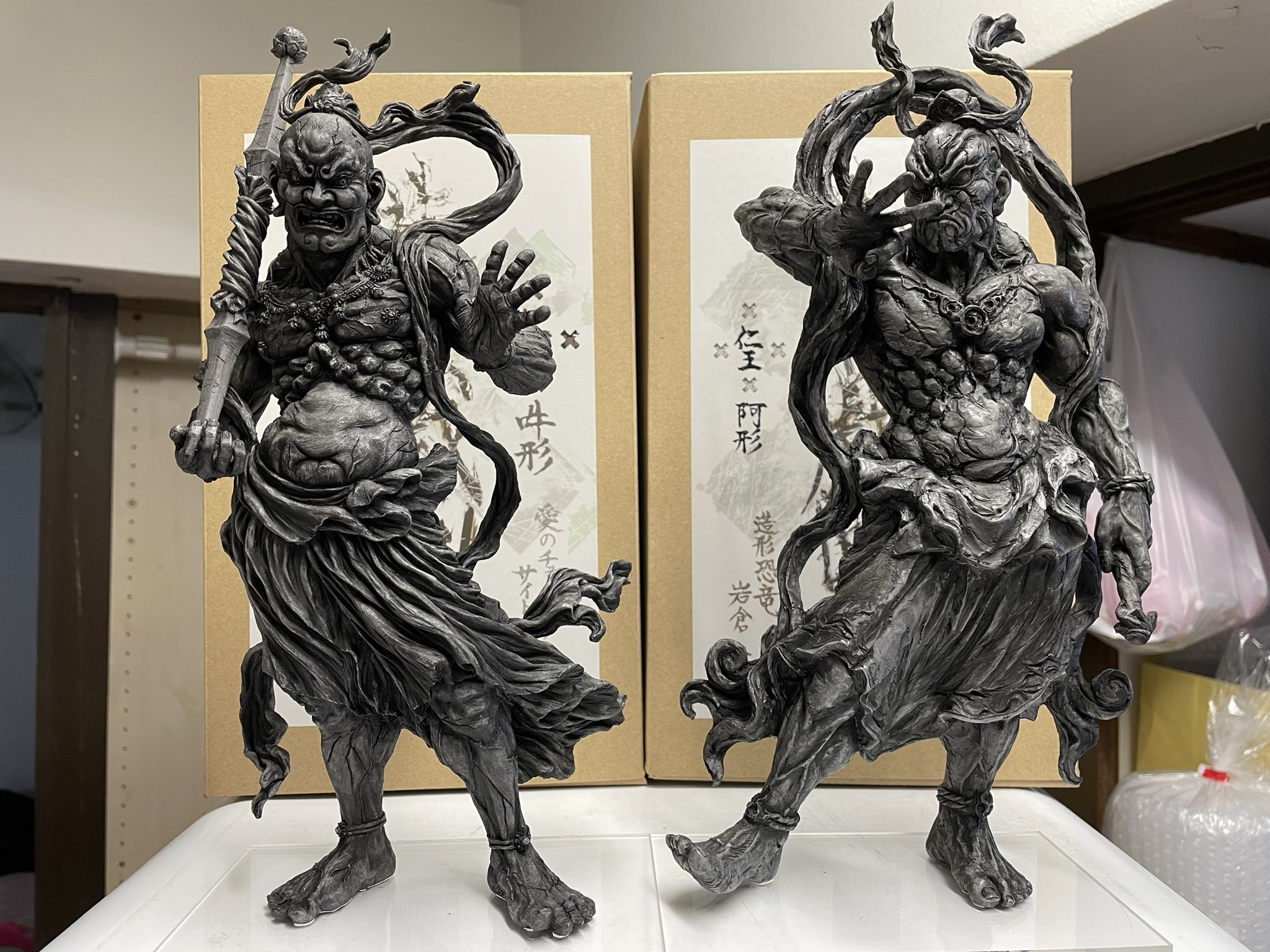 『造形戯画』仁王・阿形＋吽形 二体セット 無彩色、未組立キット 造形戯画』仁王・阿形＋吽形 二体セット 特別彩色版 組立済