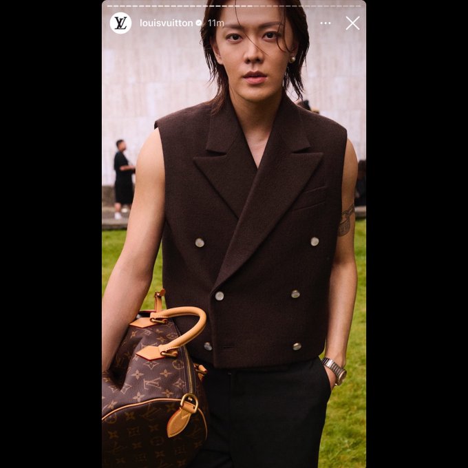 Yuta Nakamoto
中本悠太

Photo: LOUIS VUITTON
Louis Vuitton Men’s Spring-Summer 2025 Show 