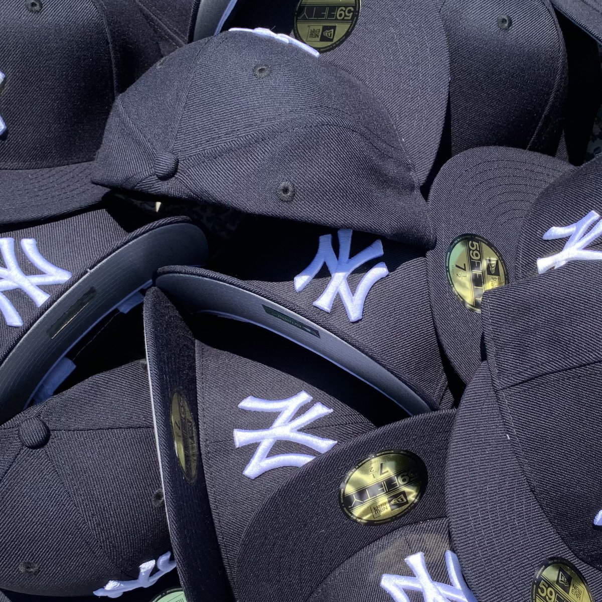 yo_teezy's tweet photo. NEW ERA 59FIFTY 1999-2006 OLD AUTHENTIC NEW YORK YANKEES

https://t.co/3P3B99KTyZ https://t.co/epqJwf5OeZ