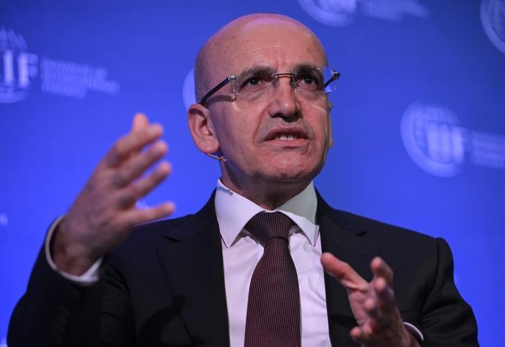 Mr.Mehmet ŞİMŞEK Chatham House tarafından düzenlenen "Londra Konferansı 2024" programında konuştu :

Vergi artışları ve harcama kontroller dahil olmak üzere,
dijital dönüşüm ve tüm yapısal dönüşümlere yardımcı olacak güçlü bir programa sahip olduğumuzu ifade etti.
Türkiye'nin