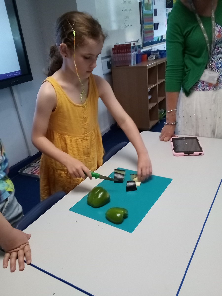 HillsideYr4's tweet photo. Preparations were underway early this morning and our pepperpot stews are now cooking. The smell of jerk seasoning was well received, fingers crossed for the taste! https://t.co/vdvzbVzeni