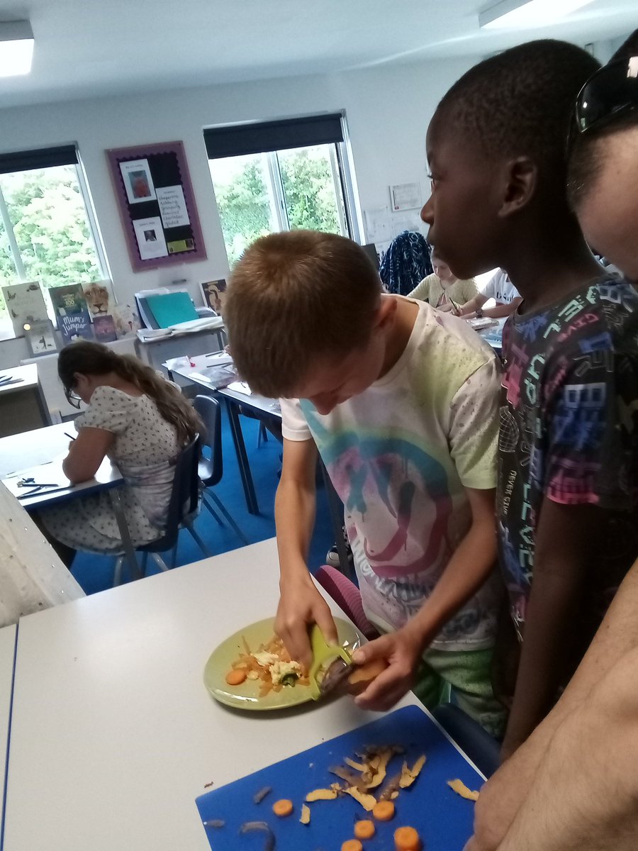 HillsideYr4's tweet photo. Preparations were underway early this morning and our pepperpot stews are now cooking. The smell of jerk seasoning was well received, fingers crossed for the taste! https://t.co/vdvzbVzeni