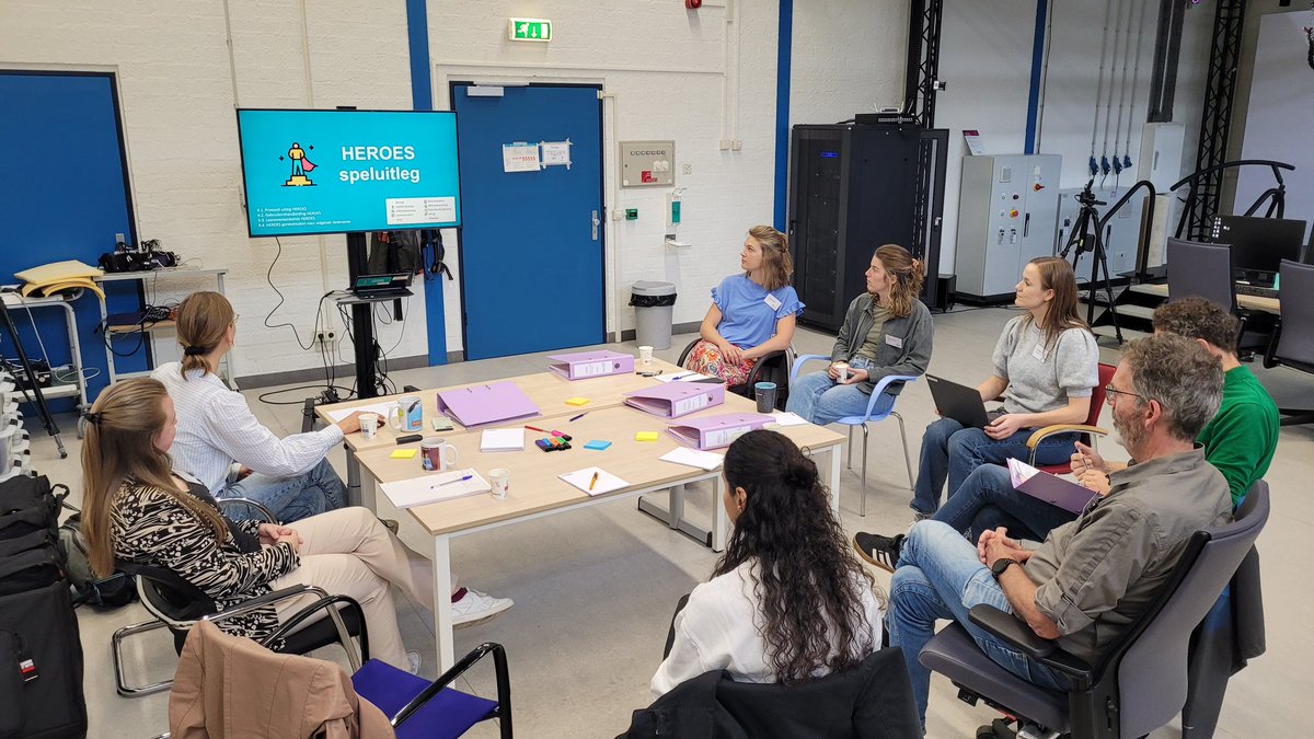 Important milestone for our research on the novel HEROES exergame for improving reactive stepping! Today's the first training workshop for our collaborators from 6 Dutch rehabilitation centers, who will conduct the multicenter study. Great to have such dedicated people involved!