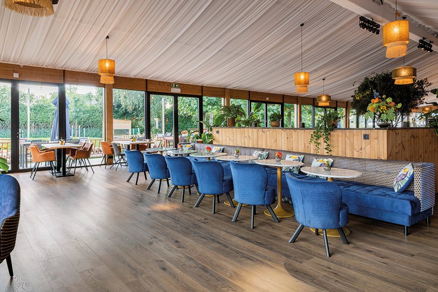 CFJMagazine's tweet image. Available now from UK stock, XL-End is described by @COREtec Floors as the most realistic, hardest-wearing and largest plank it’s ever produced 😊👇
contractflooringjournal.co.uk/product-files/…
#COREtec #flooring #floor