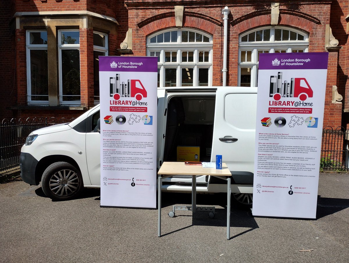 LBHLibraries's tweet image. Our Library at Home team are out in Chiswick today, to let people know about our offer for those who can&apos;t make it to our branches in person. Come and have a chat with the guys.
(There at the library until 1pm).

#ServicesSpotlight #LibraryAtHome #LibrariesDelivered