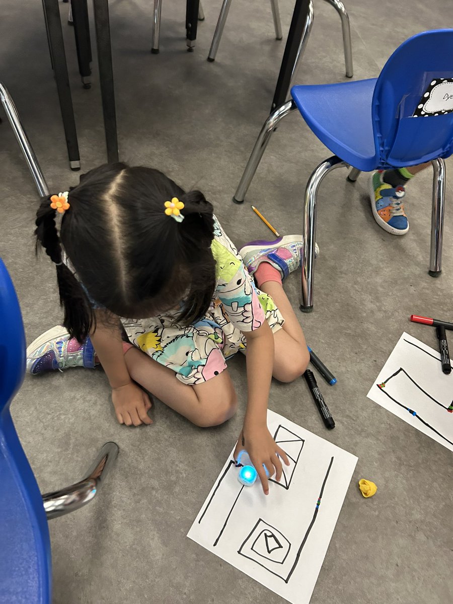MissLEmmanuel's tweet image. We can’t get enough of these ozobots!! We tested out different colour codes to help our ozobots spin, turn, speed up and slow down!👏🏽🤩
•
@OttCatholicSB @SMYocsb #ocsbMath #ocsbCodes