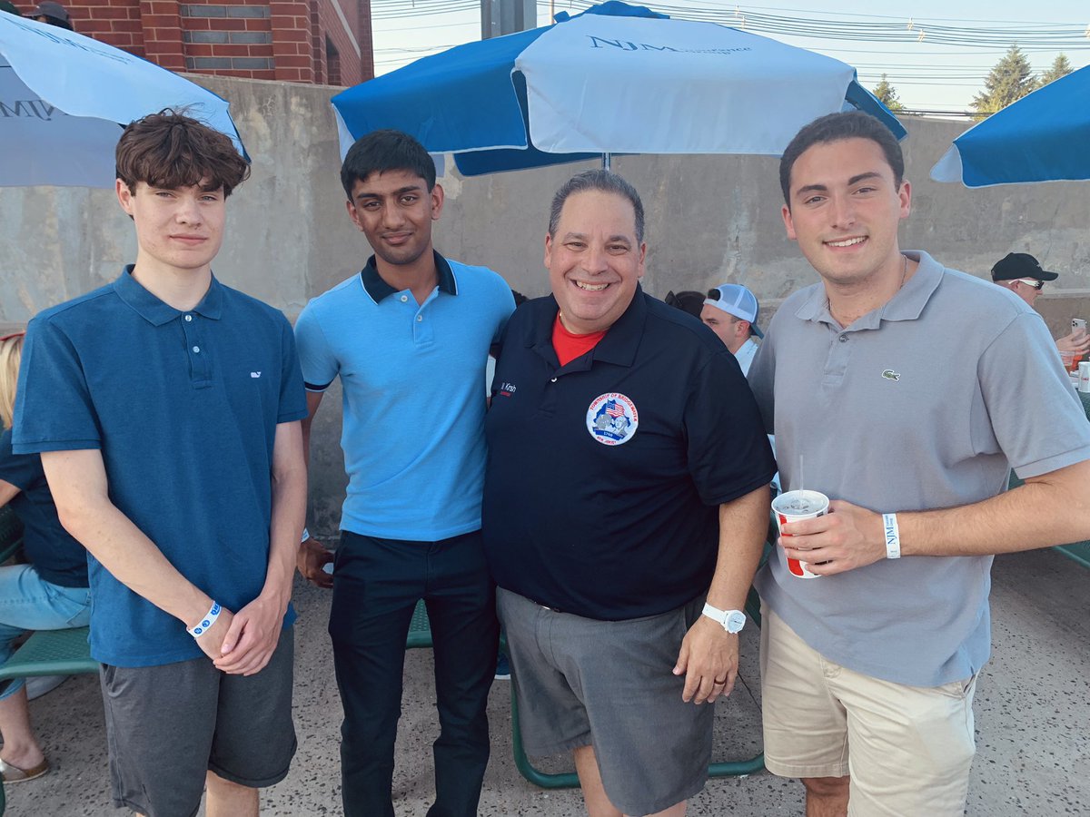 SomCoYR's tweet photo. Thank you so much to everyone who joined us last night, and to all of the incredible sponsors who helped make it happen! ⚾️🐘 Grateful to continue to bring new young Republicans into the fold here in Somerset County! https://t.co/qsHb3Dz8DS
