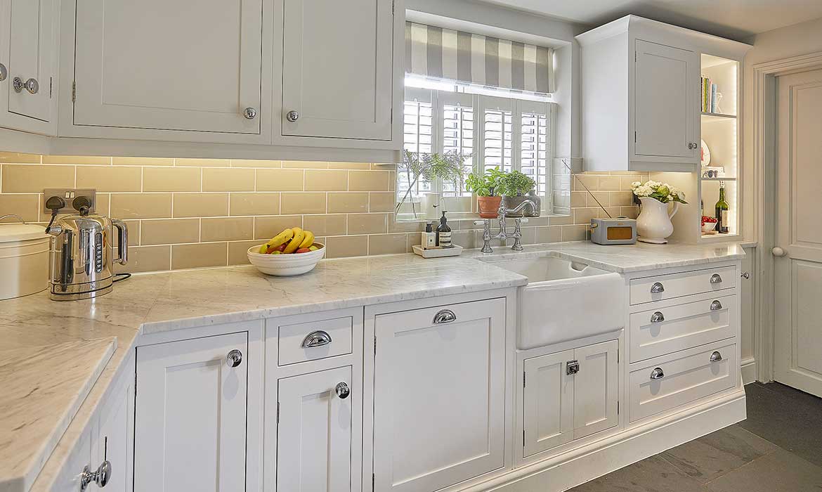 Book a FREE design appointment now &amp; we'll come &amp; help you plan your new hand built kitchen.
We can talk colour, storage &amp; maximising your space.
Working together, we'll design your perfect space!
Call now
ow.ly/Ilw750ShK5c
#kitchendesign #bespokekitchen #surrey #sussex