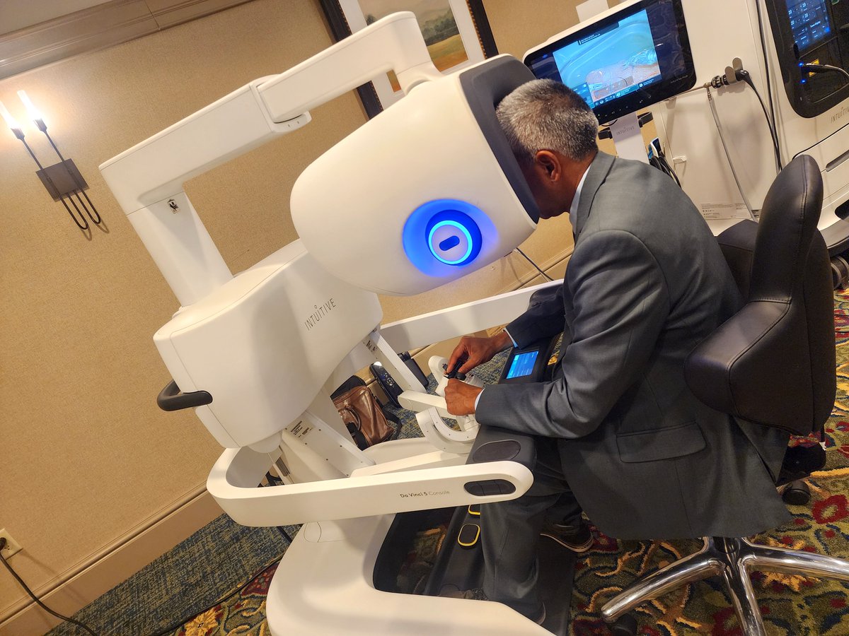 Thank you Dr. Daniel Eun for fostering new learning ideas for the Penn State Health and Geisinger Urology Teams at last nights Summer Visiting Professor Event! 

Thank you to Intuitive for the opportunity to experience hands-on education with the new robot!