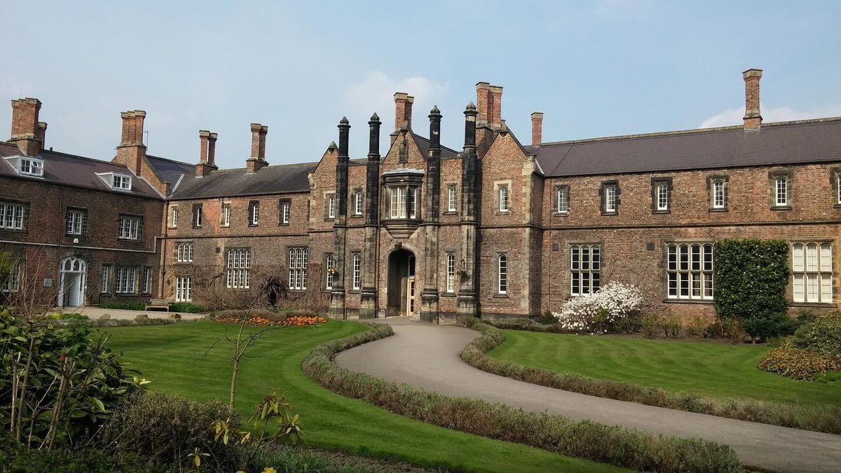 Fab morning at @yorkstjohn registering ECTs for supply work!!
They are celebrating their final day today, huge congratulations 🥂 🎉

#registration #supplyteaching #ect #teaching #recruitment