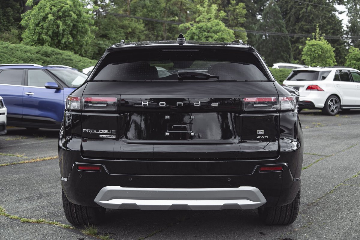 DiscoveryHonda's tweet photo. The all-new 2024 Honda Prologue has recently arrived at Discovery Honda 🌱 Come test drive it today!

☎️ 1 (888) 730-5154
📍 6466 Bell McKinnon Rd in Duncan
https://t.co/rI0WfRskad

 #discoveryhonda #2024Prologue #ev #ElectricVehicles #SUV #cowichan https://t.co/OKGRiTBFHk