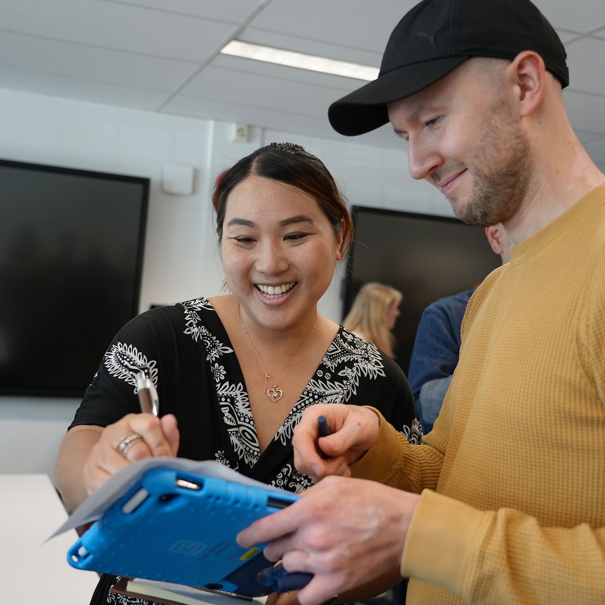 set_bc's tweet image. During our June Training Days this week, our staff had much fun learning while collaborating on an interactive #AAC activity. We practiced using a variety of tools while playing a &quot;human bingo&quot; game. 

#Teamwork #AugmentativeAndAlternativeCommunication #ProfessionalLearning