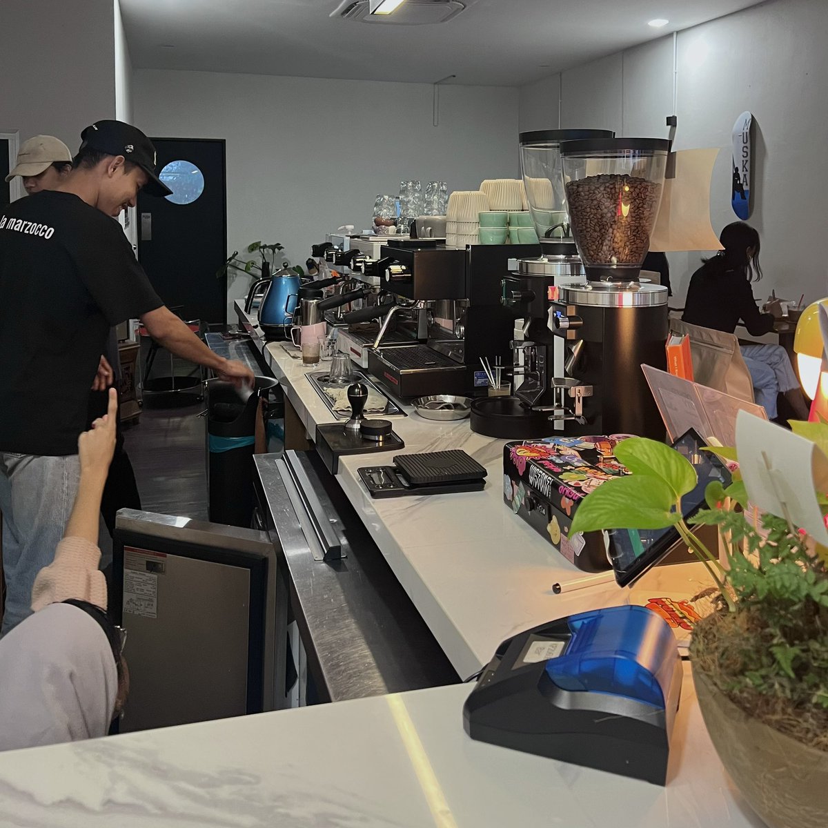 hanisjourned's tweet photo. From classrooms to barista brews, aesthetic cafe is the new go-to spot for productivity amongst students.

#JRN500
#DigitalJournalism
#JournExpose
#aestheticcafe #coffee 
#studentgoals #university

@JRN500 https://t.co/yMq5CRrYZF