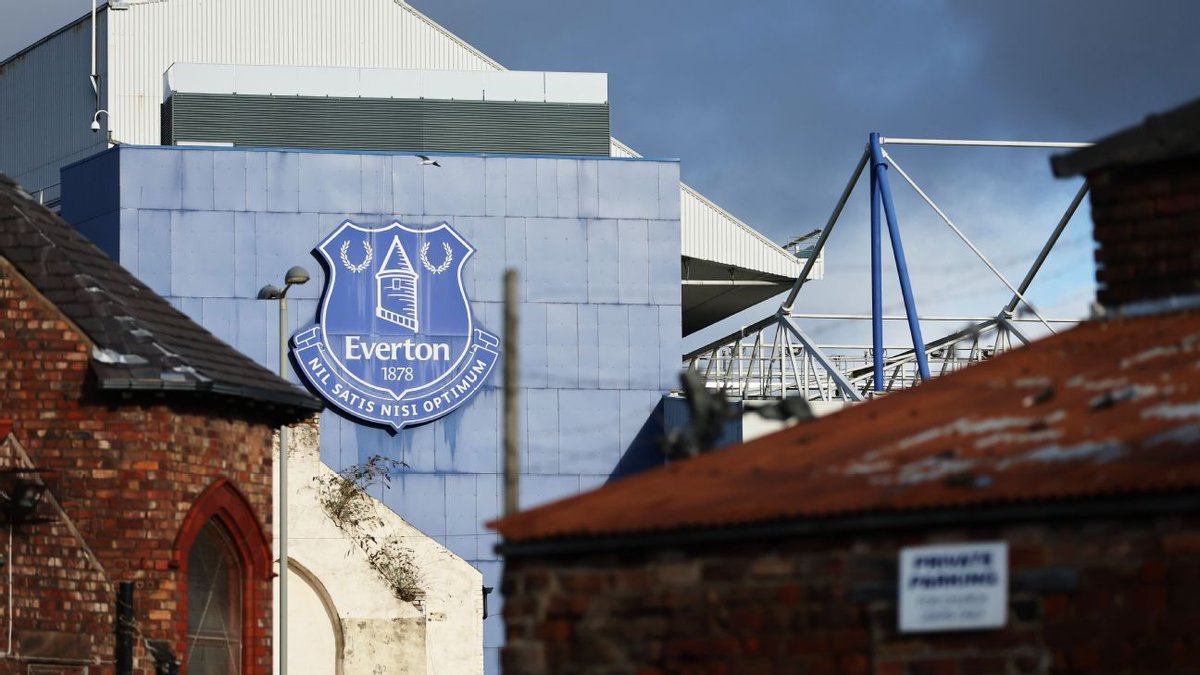ASRoma_MP's tweet photo. Roma's American owners in Everton takeover talks: AS Roma owners, the Friedkin Group, are in exclusive talks to buy Everton, the Premier League club said on Friday. https://t.co/1NIL3Ya2CE https://t.co/gPTOmCUYL9